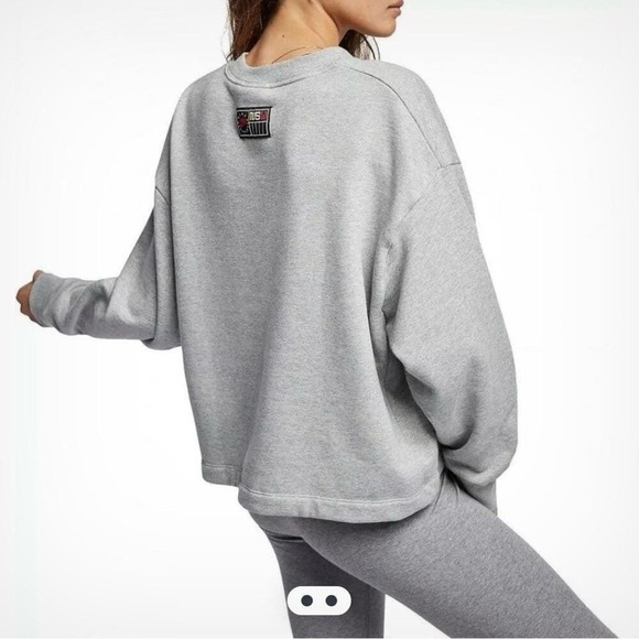 Nike Sportswear Gray Oversized Logo Sweatshirt Women's Crewneck Pullover XS - Picture 3 of 10